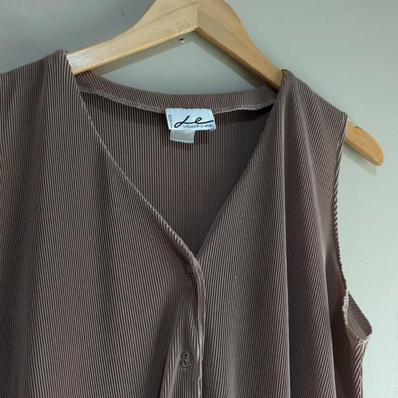 Lauren Evan vintage vest tank - Picture 2 of 7